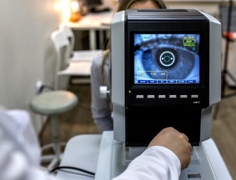 Hereditary Eye Conditions: Genetic Testing and Family Eye Health